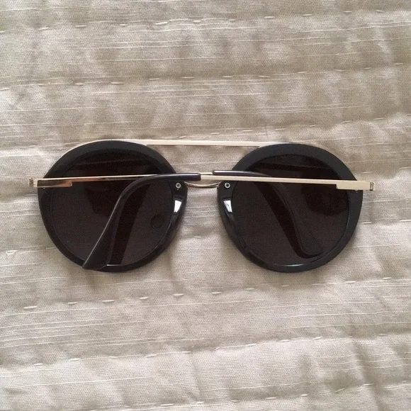Brown and gold statement sunglasses - Picture 5 of 5